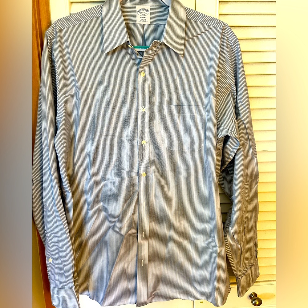 Brooks Brothers Regent Fit dark blue stripe button down shirt